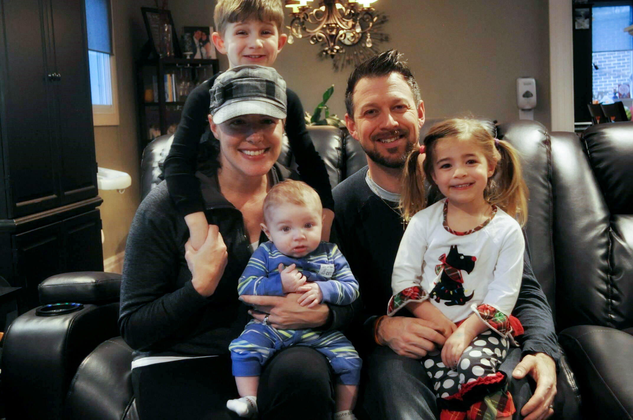 PHOTO: Lucy Eliopulos, 37, who is battling brain cancer, is seen in this undated photo with her husband Zack, and their children, Benjamin, 5, Julianna, 3 and George, 5 months. 