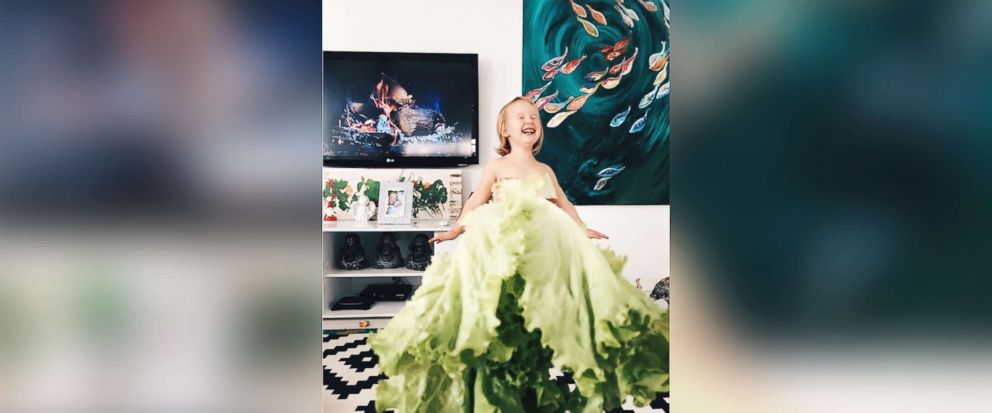 PHOTO: Turkish mom Alya Chaglar poses her 3-year-old daughter, Stefani, with food and flowers to look like gorgeous gowns.