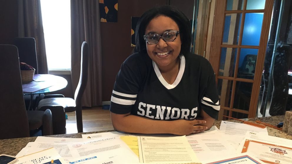 PHOTO: Chicago high school senior Ariyana Davis got accepted into 23 historically black colleges and universities in the U.S., totaling over $300,000 in scholarships.