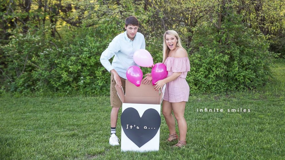 Kennedy Sartwell and Jake Terry announced their new puppy with a paw-dorable sex reveal photo shoot.