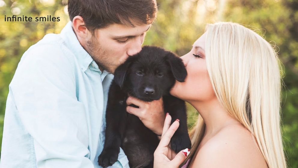 Kennedy Sartwell and Jake Terry announced their new puppy with a paw-dorable sex reveal photo shoot.