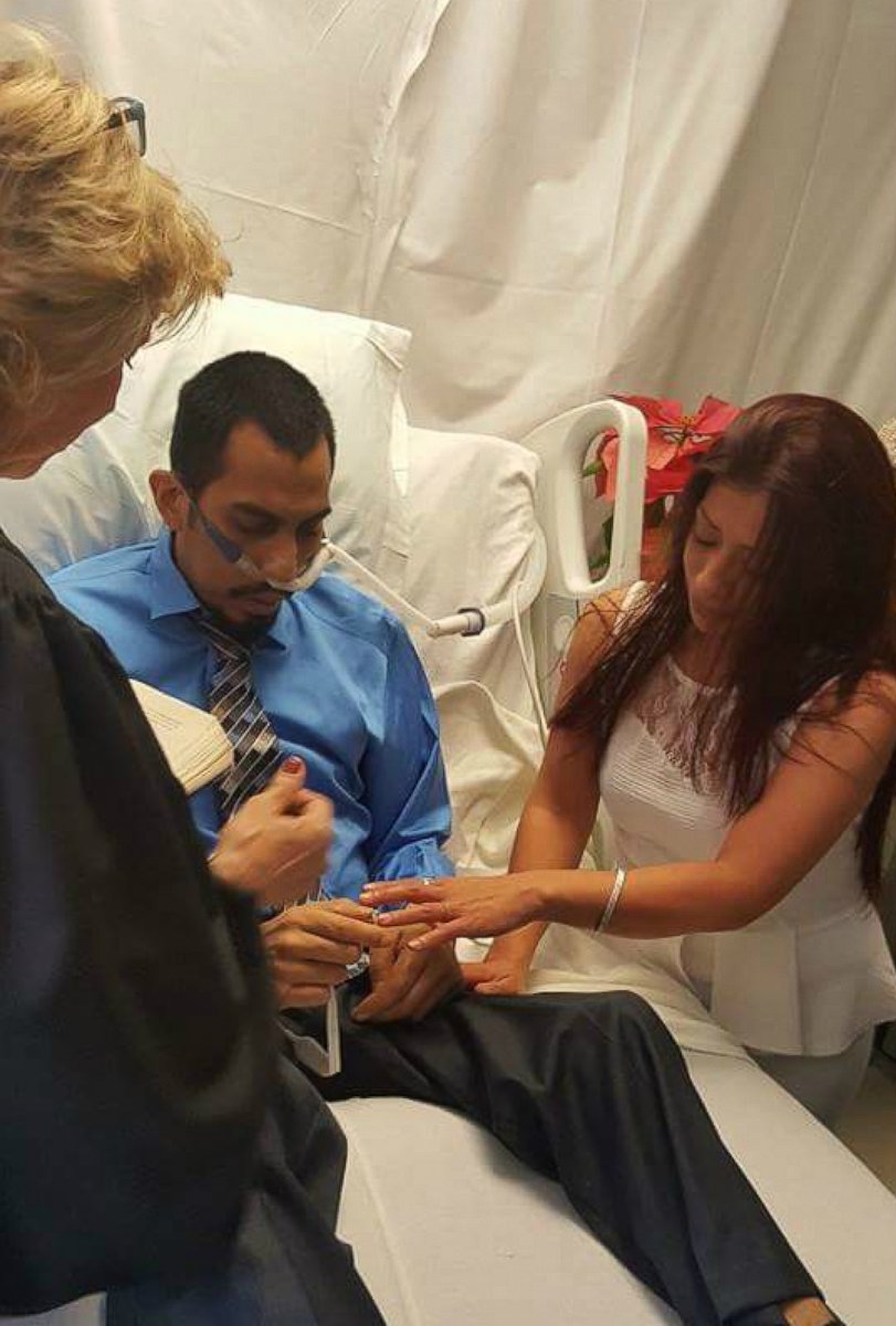 PHOTO: Raul Hinojosa and his fiance Yvonne wed in Baptist St. Anthony's Hospital in Amarillo, Texas on Dec. 9, 2016, only 36 hours before he succumbed to leukemia.
