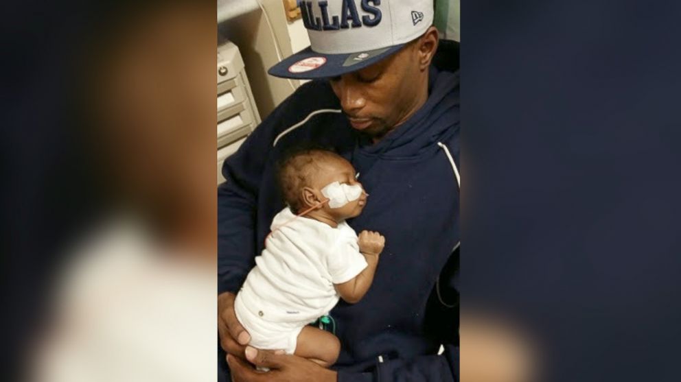 PHOTO: A photo of Robert Selby and his 3-year-old son Chase has gone viral, bringing awareness to Chase and congenital heart defects in children.