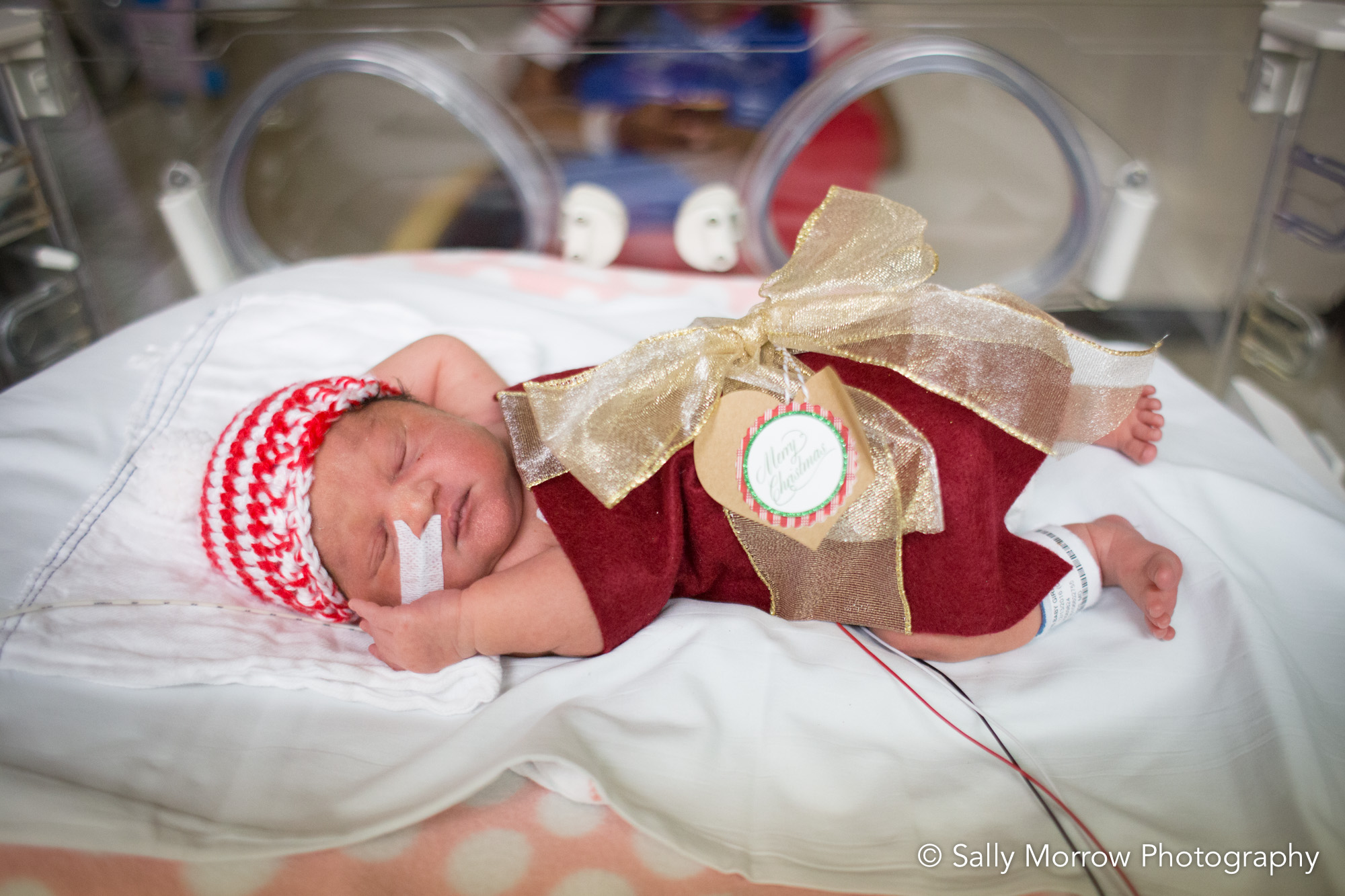 PHOTO: Santa turned the babies in the NICU at Saint Luke's Hospital of Kansas City into tiny "gifts" this holiday season.