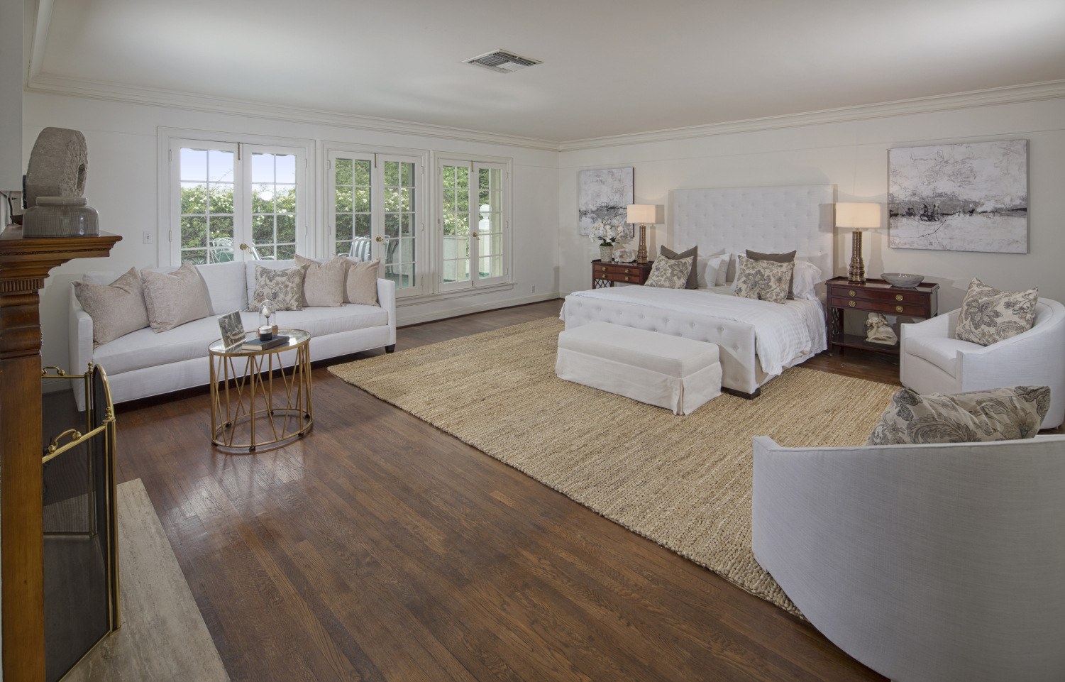 PHOTO: One of seven bedrooms inside Taylor Swift's $25 million mansion in Beverly Hills.