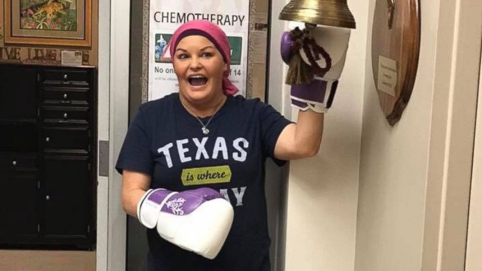 Wendy Freden's daughter Cameron Stokes shared on Twitter now viral photos of the day her mom found out she had no evidence of cancer.