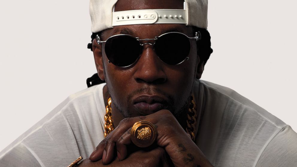 Rapper 2 Chainz releases cookbook with his new album.