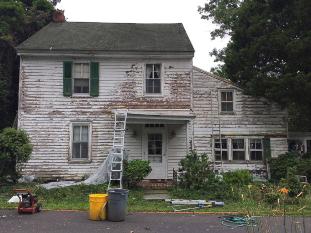 PHOTO: In an act of kindness, Krisitin Polhemus and her husband, Adam of Hamilton, New Jersey, helped renovate their neighbor Anne Glancey's home last month. 