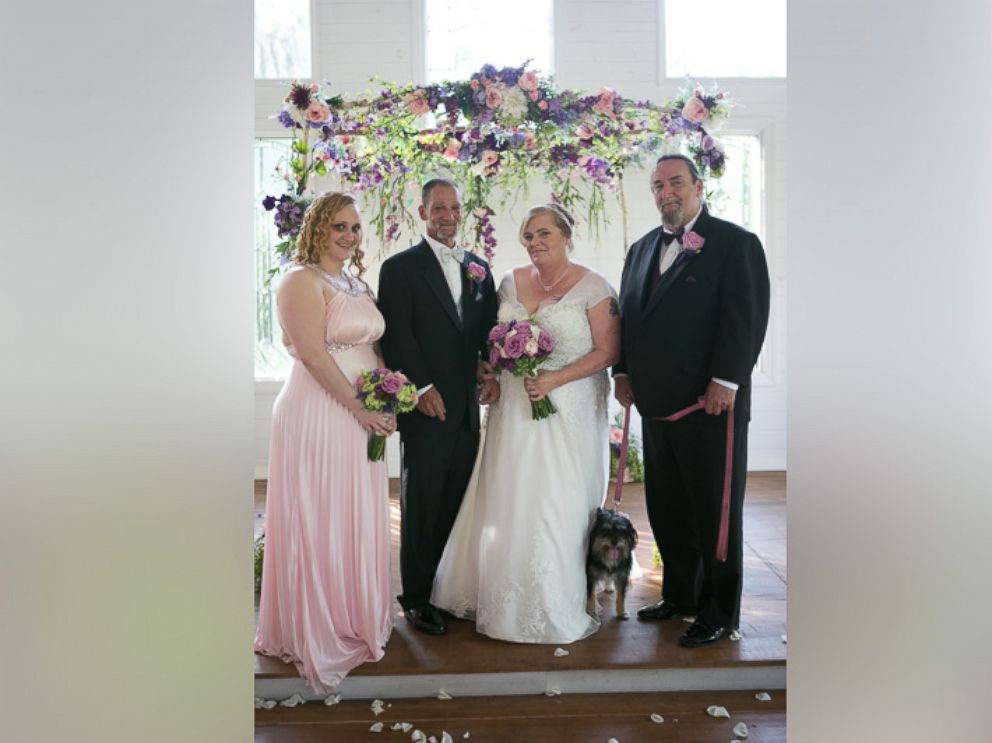 PHOTO: Evelyn Barlett and Rocky Barlett, both 56, were wed at Cross Creek Ranch in Dover, Florida, on April 1, 2016. 