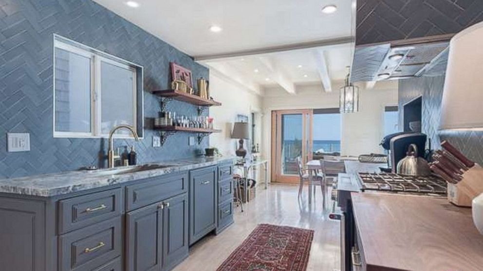 PHOTO: Leonardo DiCaprio's Malibu, California home is on the market for $10.95 million.