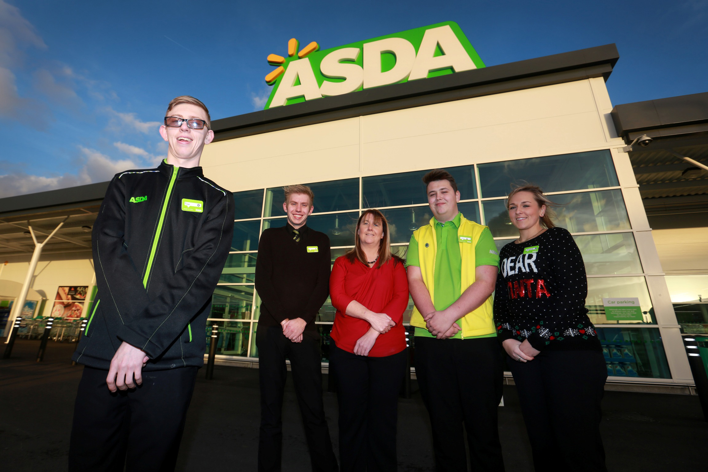 PHOTO: Tom Stephens, left, finally landed a job at Asda, a grocery store chain in the U.K., after 950 rejections.