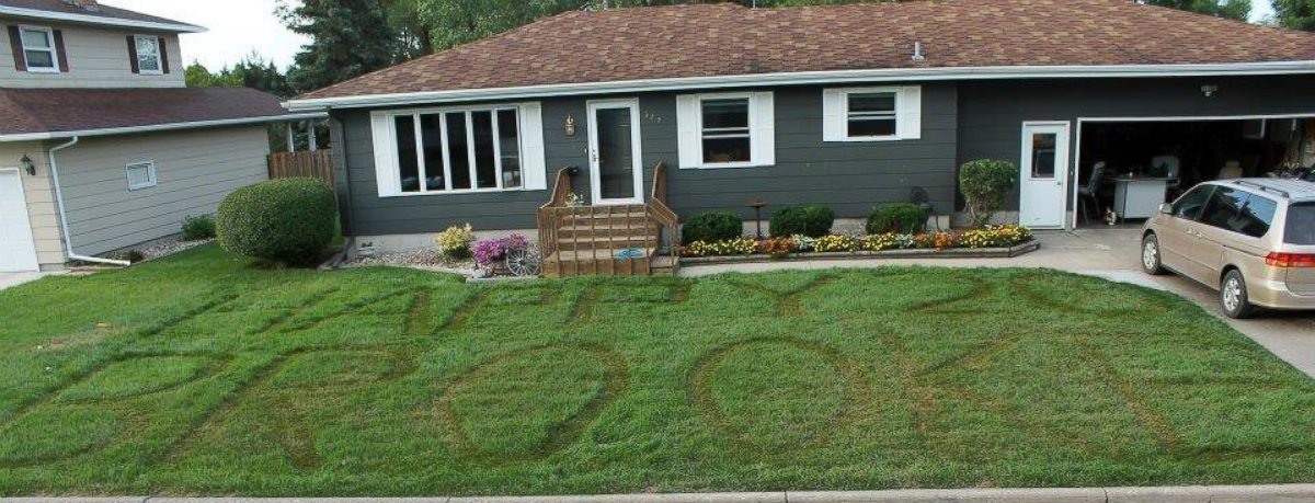 PHOTO: Mike Scott, of Aberdeen, South Dakota, has been building his daughter elaborate surprise birthday signs since she was 18.