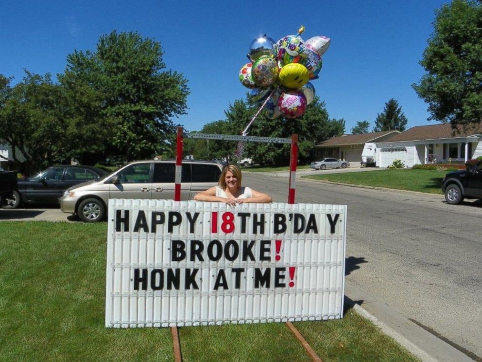 PHOTO: Mike Scott, of Aberdeen, South Dakota, has been building his daughter elaborate surprise birthday signs since she was 18.