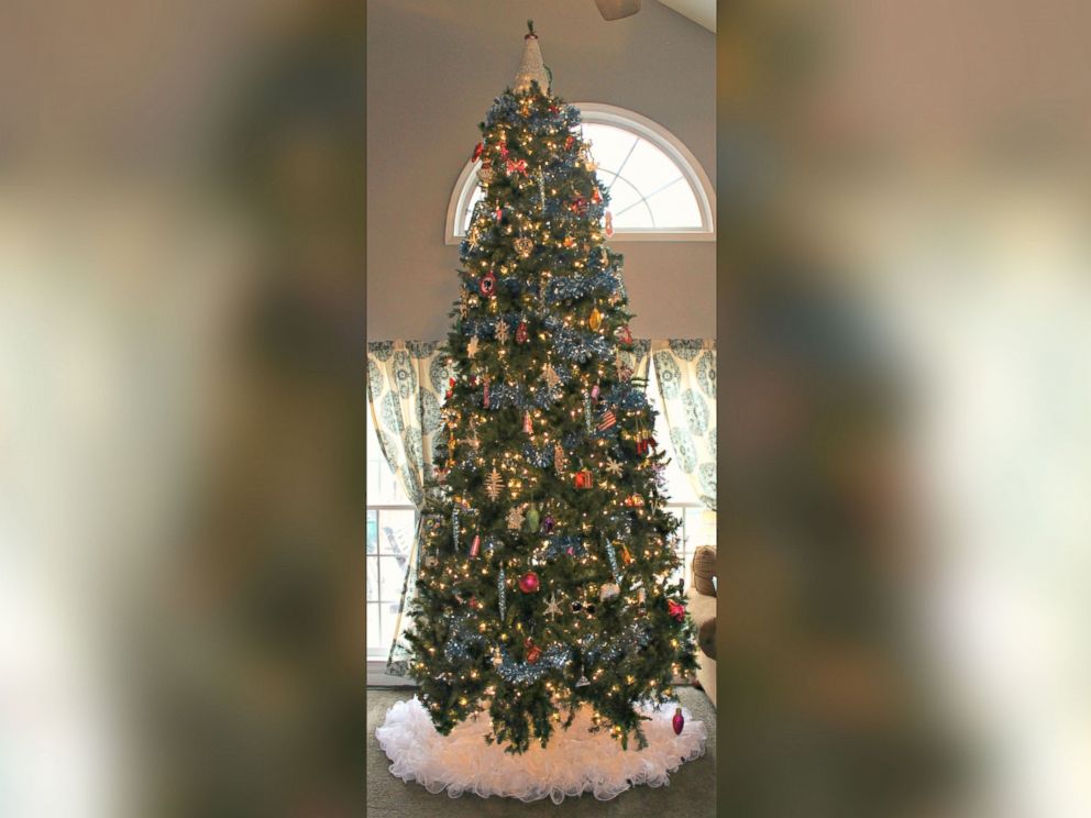 PHOTO: Tess Heidelberger, of Mauldin, South Carolina, turned her 1980s wedding dress into a Christmas tree skirt. 