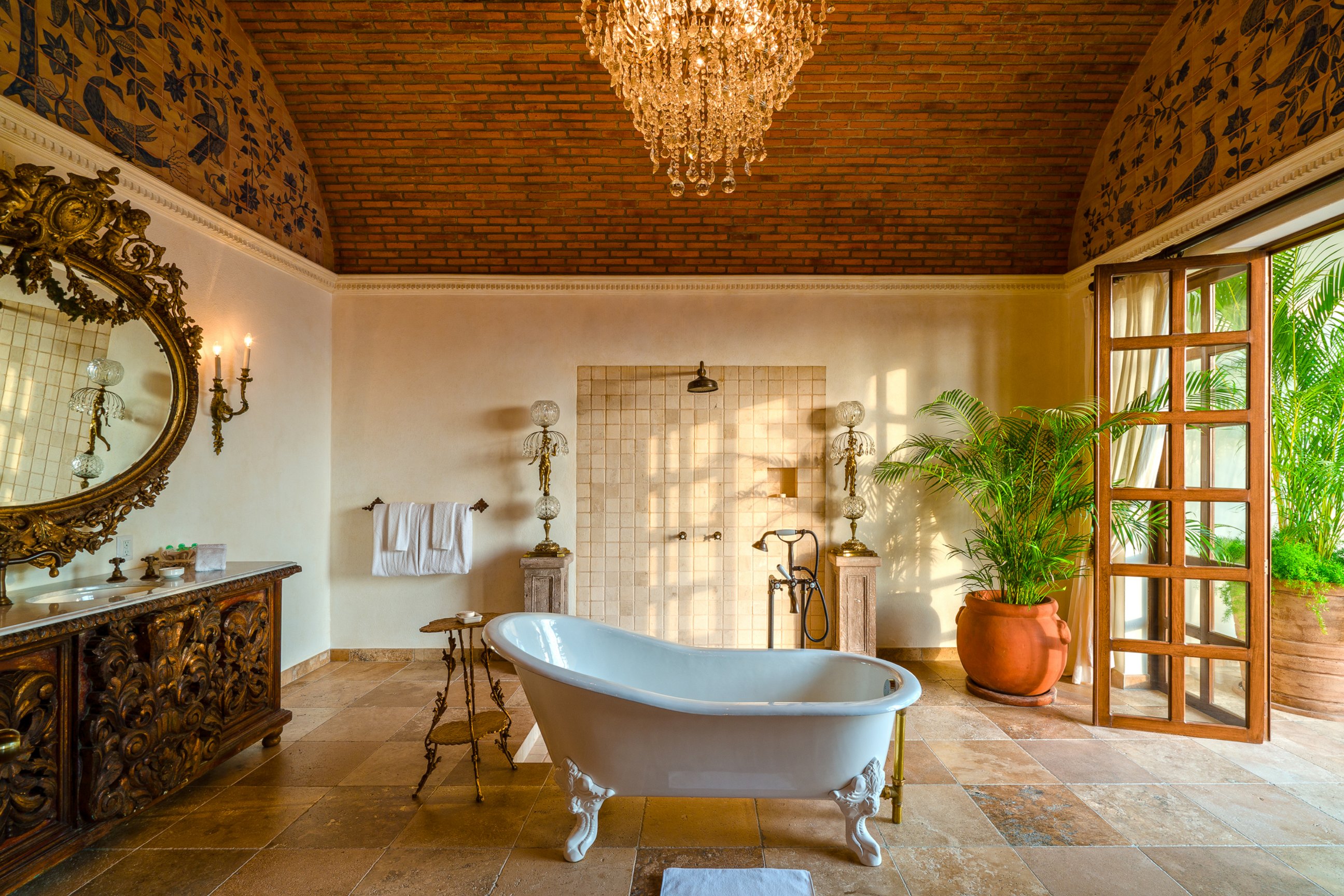 PHOTO: The bath suite in the Casa Kimberly, is named Cleopatra, in homage of Elizabeth Taylor's 1963 film.
