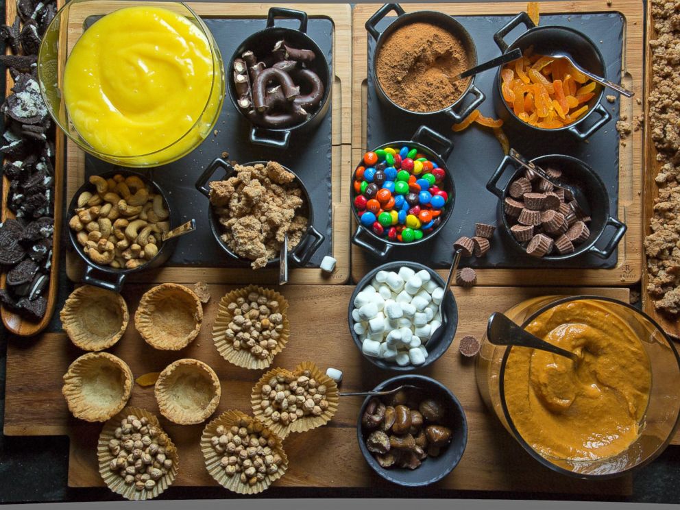 Tasting Tables No-Bake, Mini-Pie Buffet.