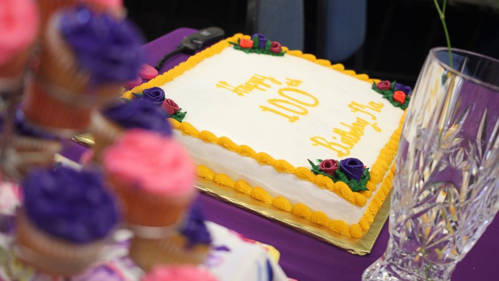 Family, Mt. Sterling town enjoy 100-year-old man's birthday party