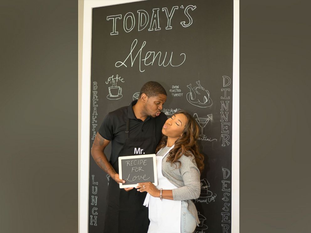 PHOTO: Nike trainer Deanna Jefferson and "Hells Kitchen" contestant have engagement photo shoot in honor of their professions. 