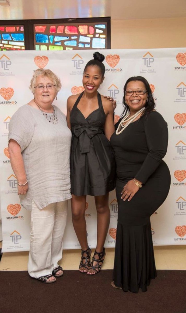 PHOTO: Prom organizers Jeri Linas and Ericka Hill of Teen Living Programs Chicago flank   of Sisterhood of the Traveling Heart.