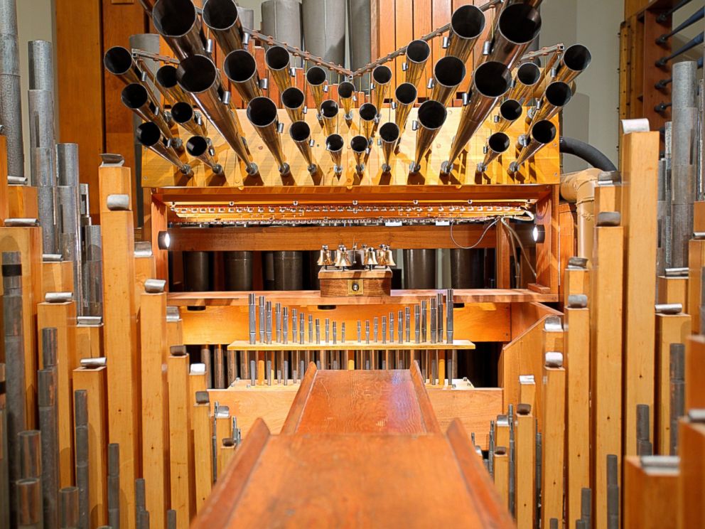 Michigan Home for Sale With 2,300-Piece Hidden Pipe Organ - ABC News