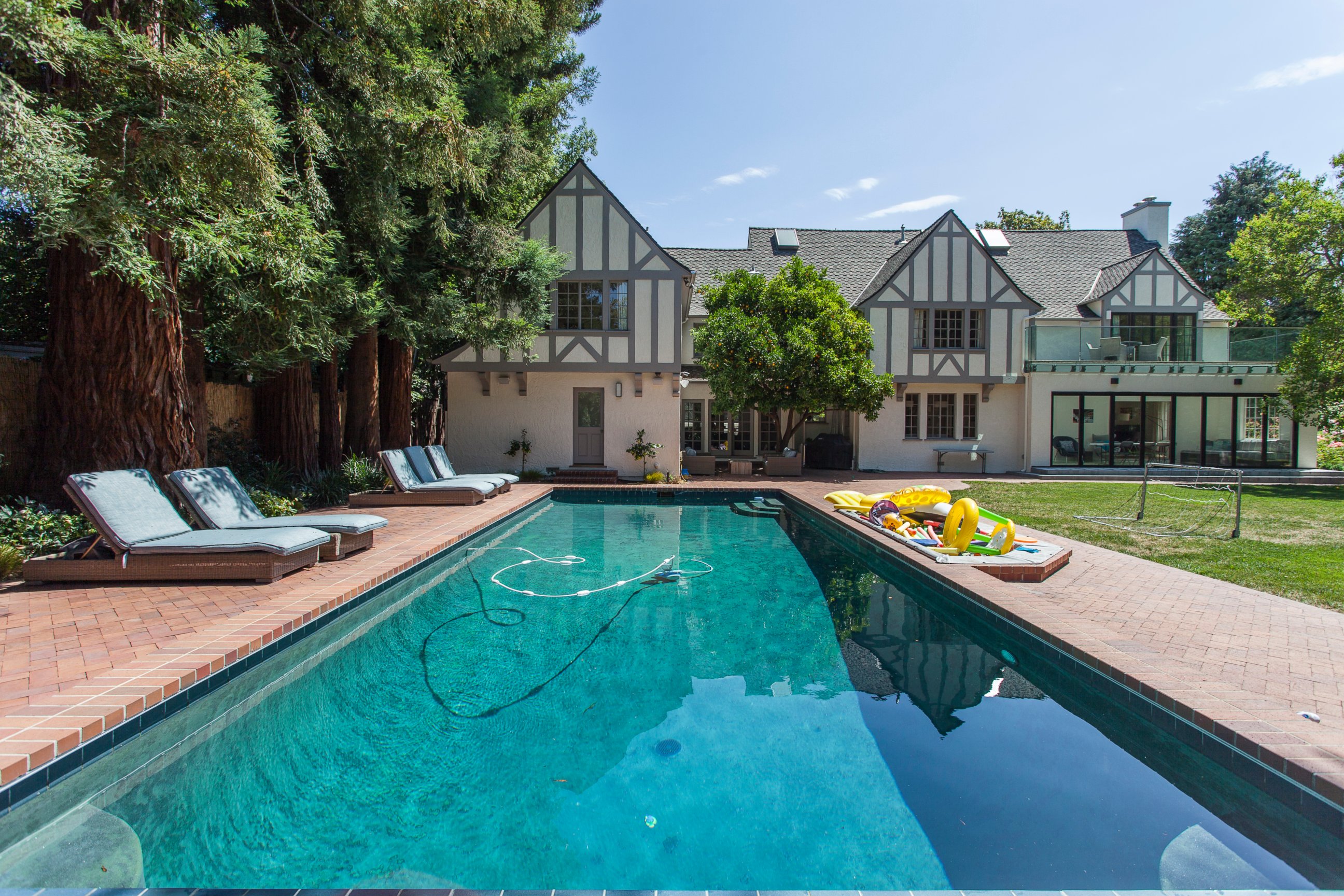 PHOTO: This English Tudor house in Palo Alto, California is $3,000 per night for 10 guests. 