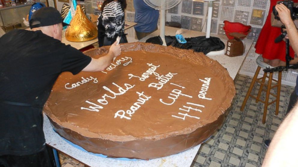 PHOTO: The Candy Factory in Los Angeles created a 441-pound peanut butter cup.
