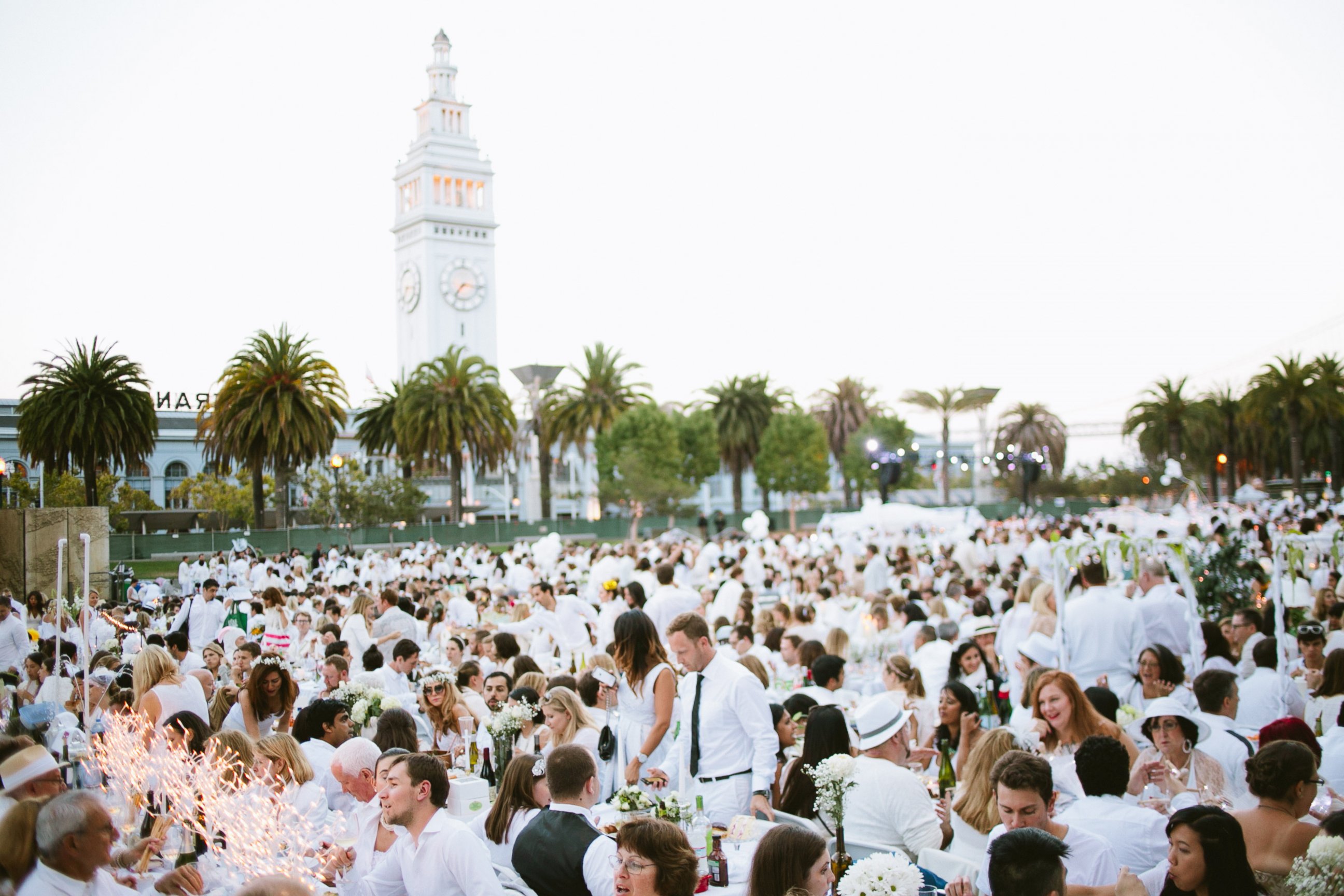 PHOTO: Thousands of guests enjoy a PopUp Dinner in San Francisco, Calif. 