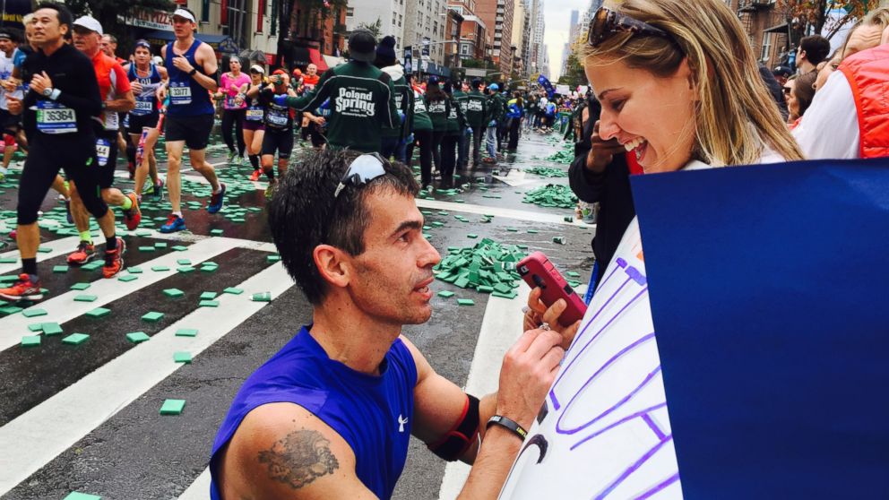 Joe Duarte proposes to Katie Mascenik during the NYC Marathon on Nov. 1, 2015.
