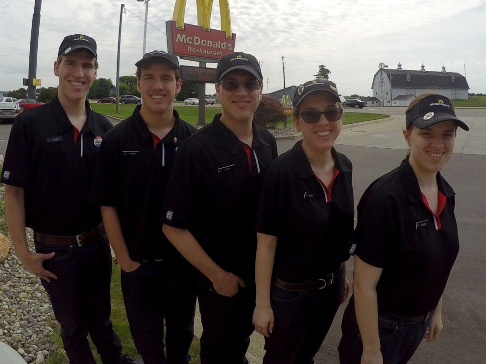 PHOTO: Quintuplets Leith, Lauren, Logan, Lindsey and Lucas Curtis, all 18, are part-time employees at the same McDonalds in Potterville, Michigan.