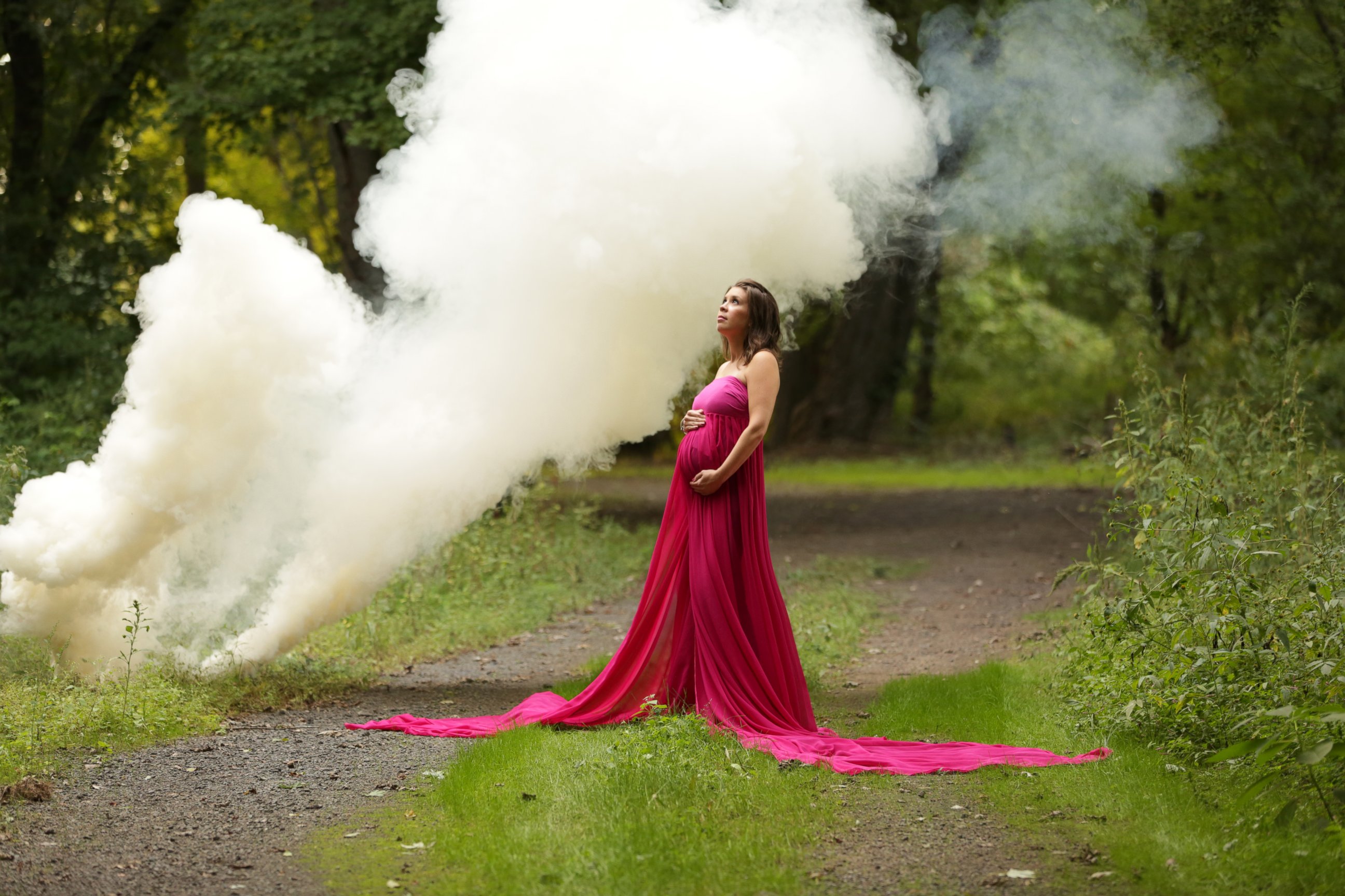 PHOTO: Jessica Mahoney celebrated getting pregnant after six miscarriages in an inspiring rainbow-themed maternity photo shoot.