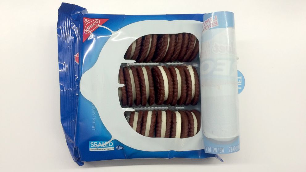 PHOTO: A look inside of Oreos' new Red Velvet flavor.
