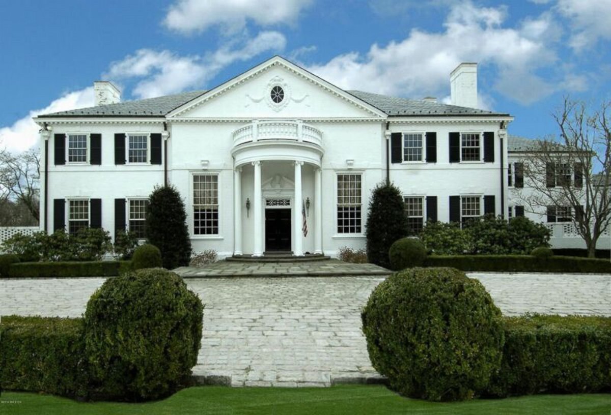 PHOTO: A Georgian Colonial, Donald Trump's former Connecticut mansion, was built in 1939.