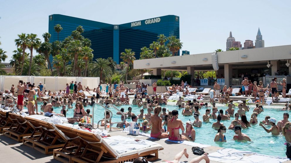 Hottest Las Vegas Pool Party Dates Announced for 2015 - ABC News
