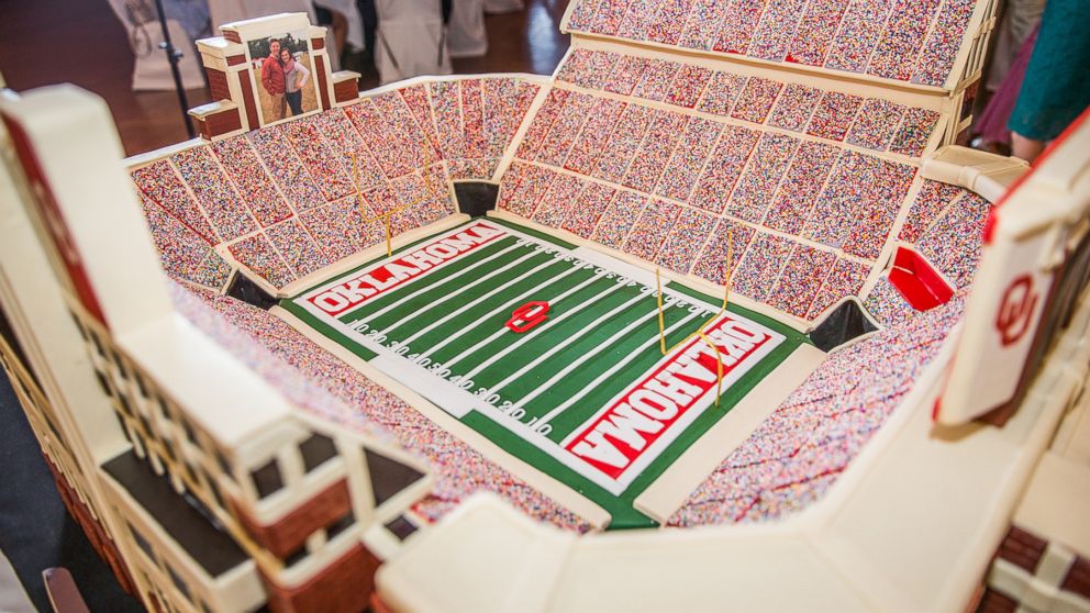 PHOTO: This massive 150-pound Oklahoma University football stadium cake made for a groom on his wedding day has gone viral. 