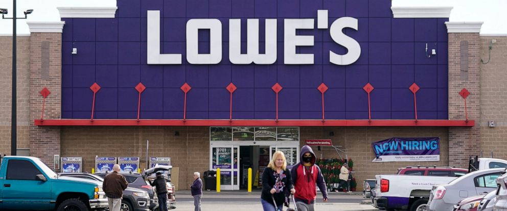 Lowe’s teams up with Petco to add pet services, supplies