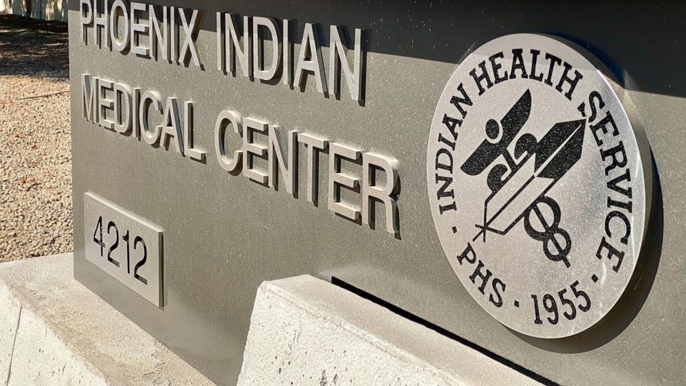 Phoenix Indian hospital abruptly shuts down birthing center