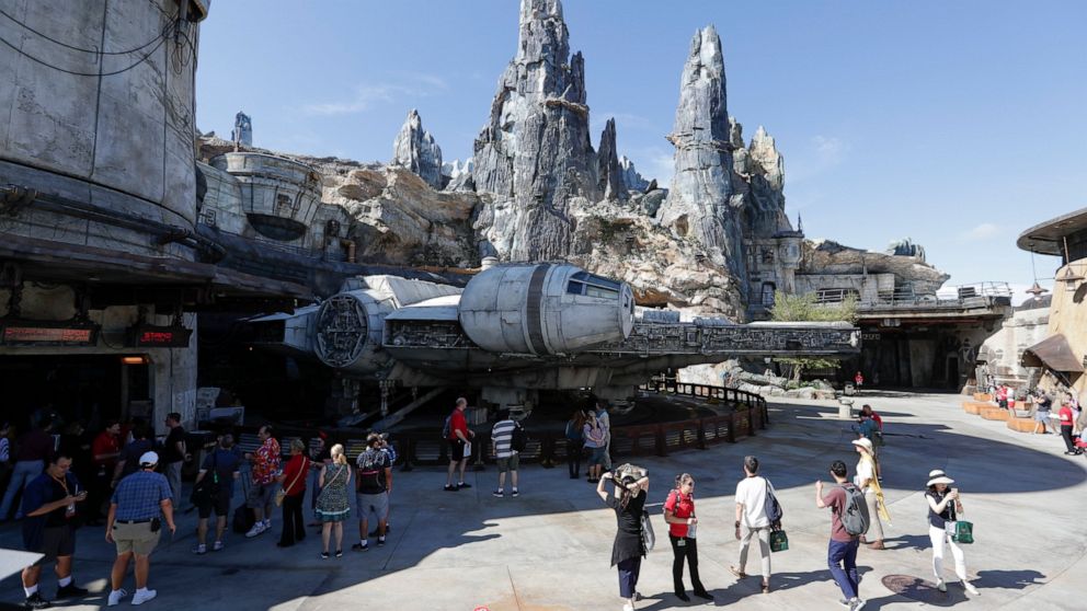 Star Wars Hotel At Disney World Like A Cruise Into Space Abc News