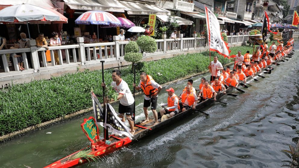 As COVID retreats, dragon boat tradition back in south China As COVID retreats, dragon boat tradition back in south China