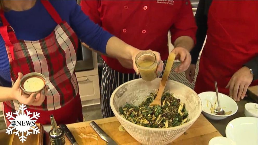 PHOTO: ABC News prepare a Kale and Wild Rice Salad with Cranberries, Pecans and Blue Cheese at Sur La Table's Kitchen.