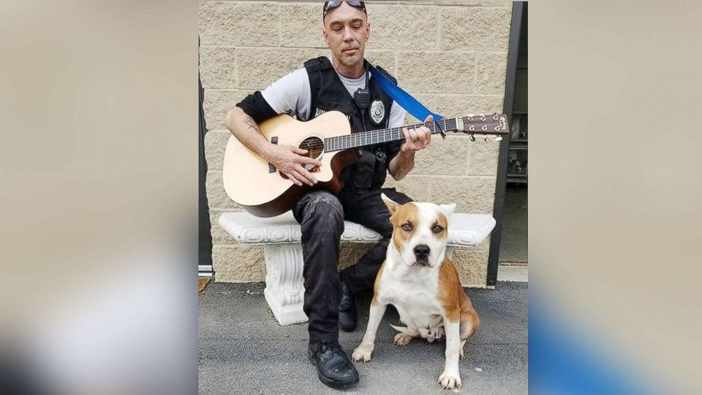 PHOTO: Chad Olds performed with his guitar and sang to the kennel of adoptable dogs at Friends of Vance County Animal Shelter in North Carolina on Feb. 13, 2018.