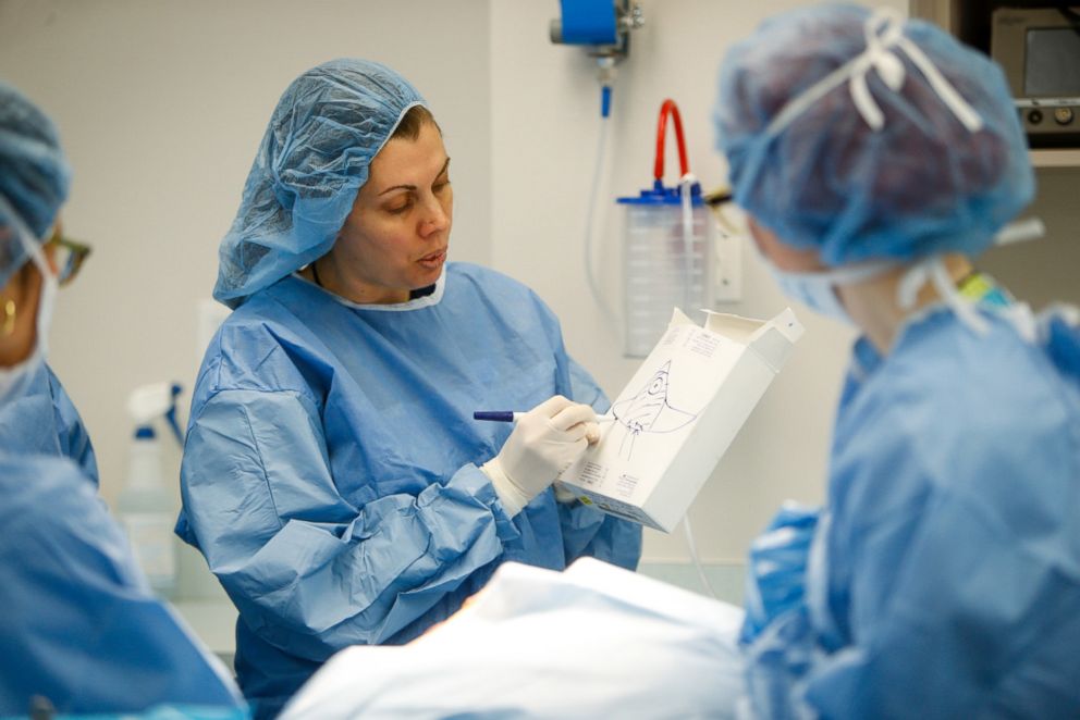 PHOTO: Dr. Anne Peled teaches an oncoplastic surgery course, "Marking Lab."