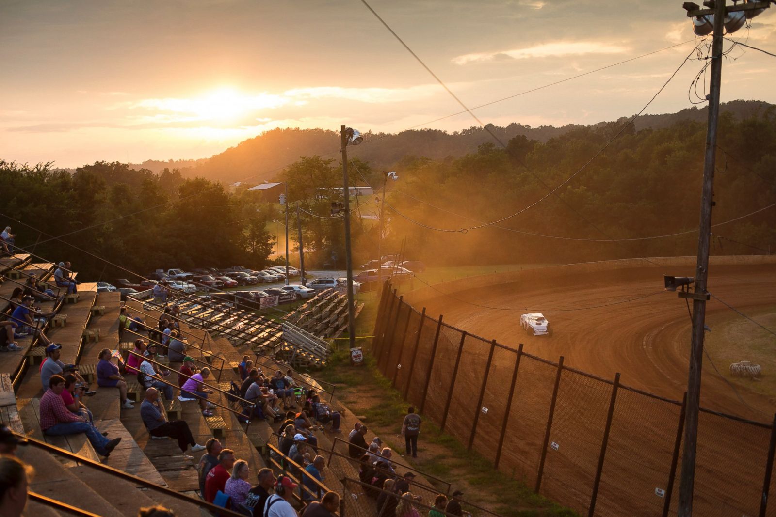 Dirt Racing in Kentucky Showcases the Fast and the Filthy Photos - ABC News