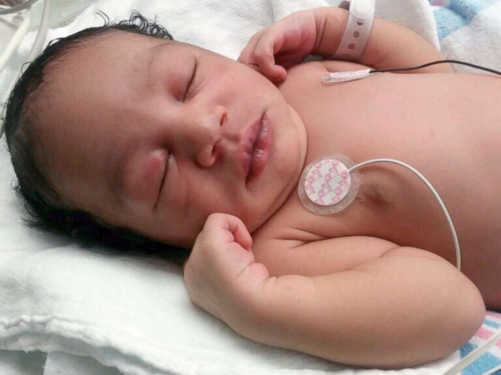 PHOTO: Tatyanna Watkins of Miami, Florida, gave birth to Destiny Janine Knight at home during Hurricane Irma.