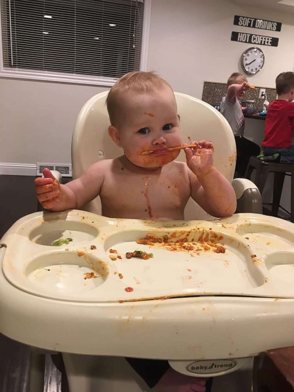 PHOTO: Liza Mohr of Camas, Wash., said her 2-year-old daughter Georgia absolutely loves food.