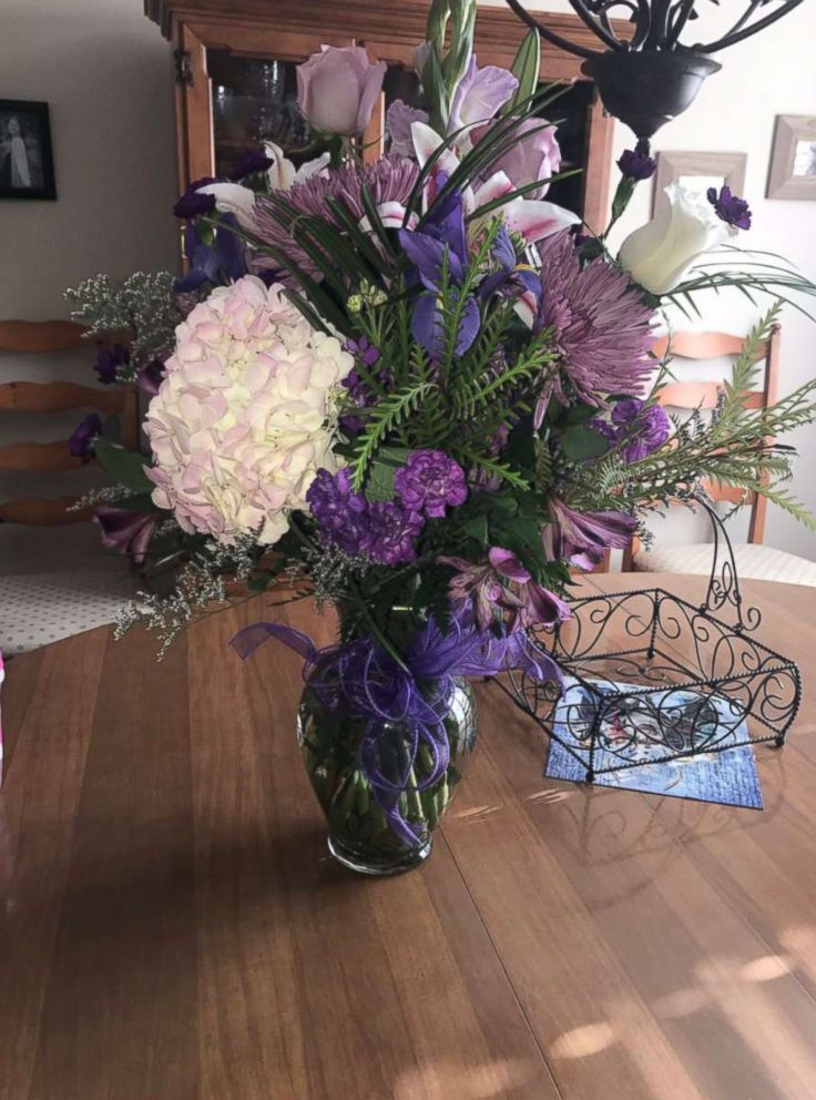 PHOTO: The flowers Bailey Sellers received from her deceased father on Nov. 24, 2017 for her 21st birthday, which was two days later.