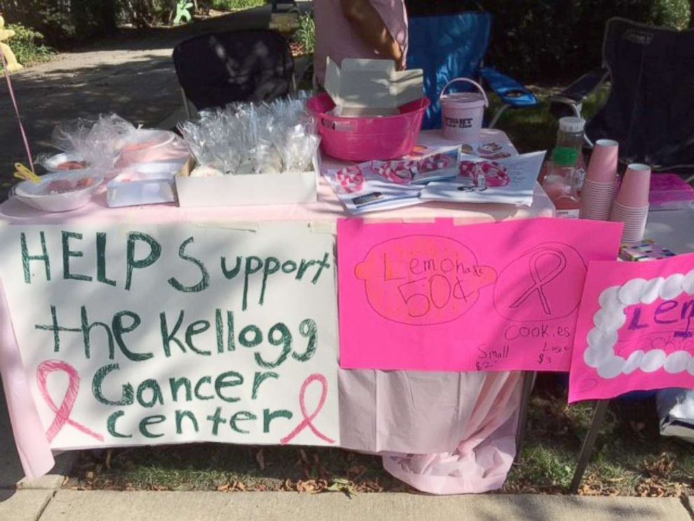 PHOTO: Olivia Ohlson, 10, made pink lemonade and asked bakeries do donate cookies in the shapes of pink ribbons to raise money for people affected by breast cancer.