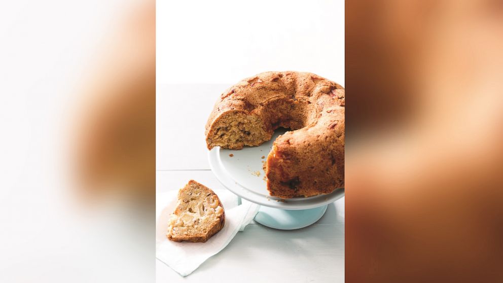 Kim Daisy of Daisy Cakes shares her recipe for apple-walnut pound cake from her new cookbook, "Daisy Cakes Bakes!"