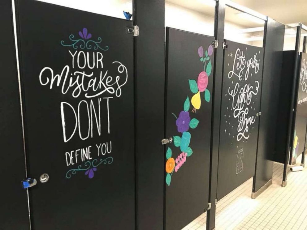 PHOTO: The bathrooms of an Arlington, Texas, elementary school are covered with inspirational messages.