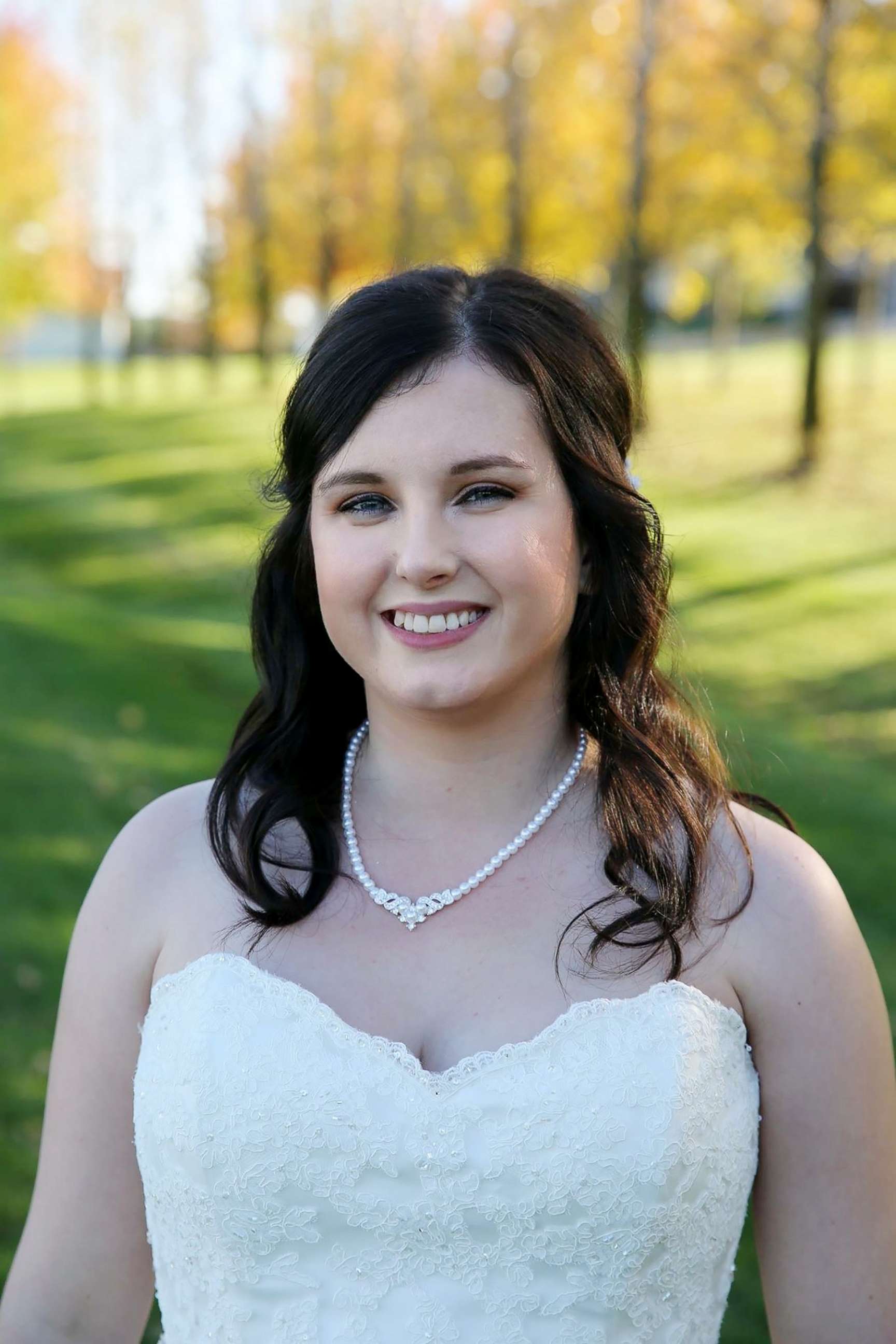 PHOTO: Jennifer Jensen, 24, smiles at her Oct. 7, 2017, wedding in Minnesota.