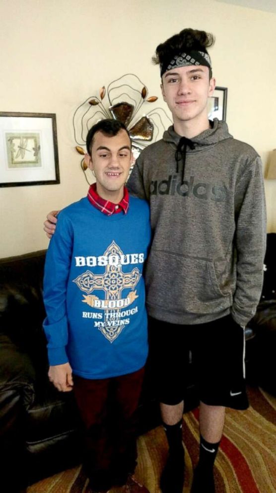 PHOTO: Anthony Dones, 15, met Sam Bosques, 16, for the first time on Jan. 13, 2018. Bosques' cord blood saved Dones' life when he was a baby.